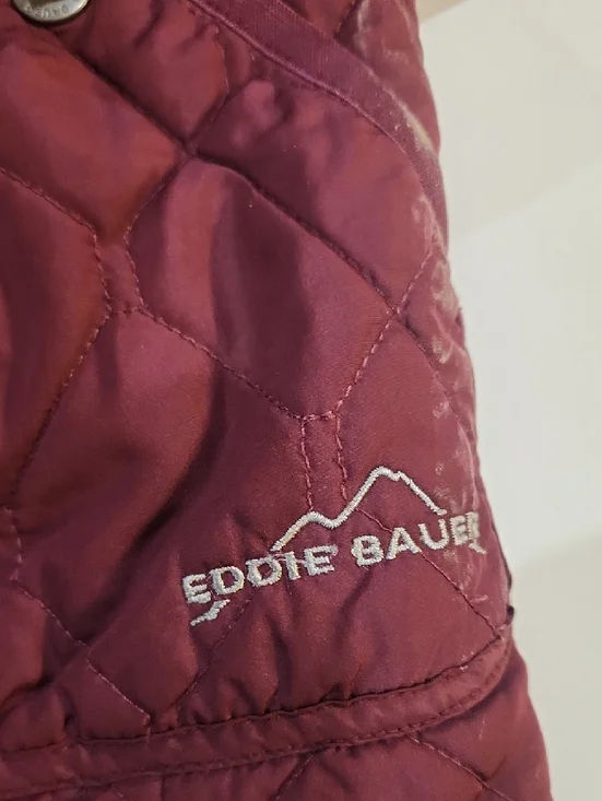 Eddie Bauer Quilted Diamond Puffer Jacket in Burgundy - Picture 2 of 4